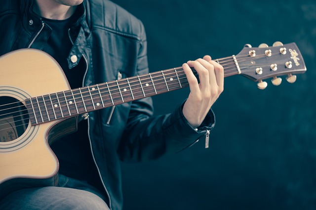 guitar fretboard closeup practice